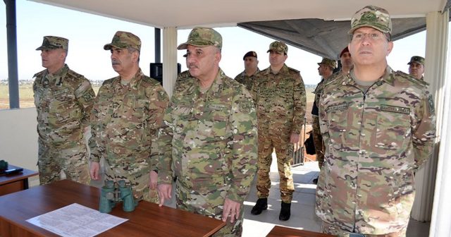 Türkiyəli general Azərbaycanın cənub sərhədlərinə gedib, xüsusi təyinatlıların təlimini izləyib