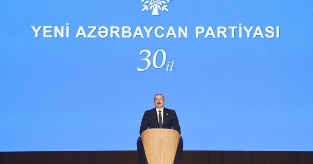 YAP-ın yaradılmasının 30-cu ildönümü münasibətilə tədbir keçirilir, Prezident İlham Əliyev toplantıda çıxış edib