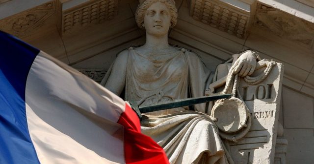 Fransanın keçmiş daxili işlər naziri maliyyə fırıldaqçılığına görə həbs edilib