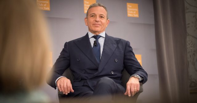 Disneyin əfsanəvi baş direktoru qayıdır