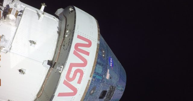NASA: “Orion” kosmik gəmisi Aya uğurlu uçuş edib
