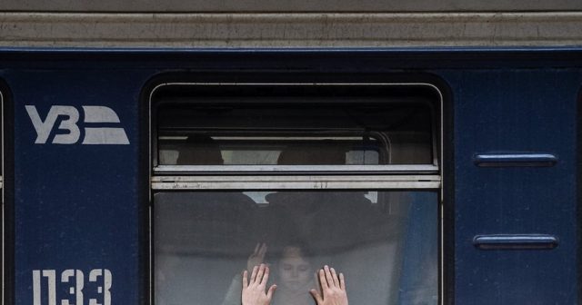 BMT: “Ukraynadan Avropaya 7,83 milyondan çox qaçqın gəlib”