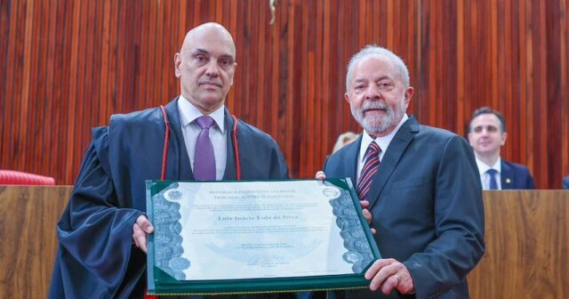 Lula da Silvaya prezident vəsiqəsi təqdim edilib