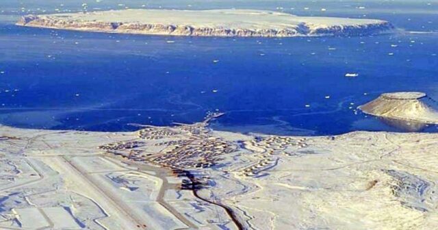 ABŞ Qrenlandiyadakı hərbi bazasını bərpa edir