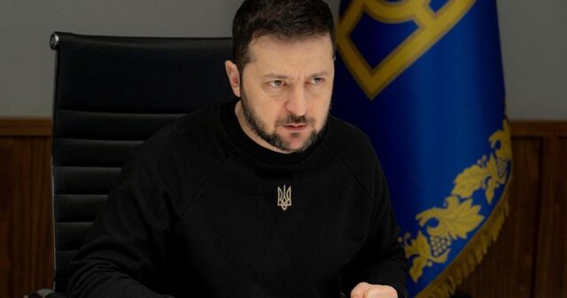 Zelenski Soledardakı vəziyyətə aydınlıq gətirib: “Döyüşlər davam edir”