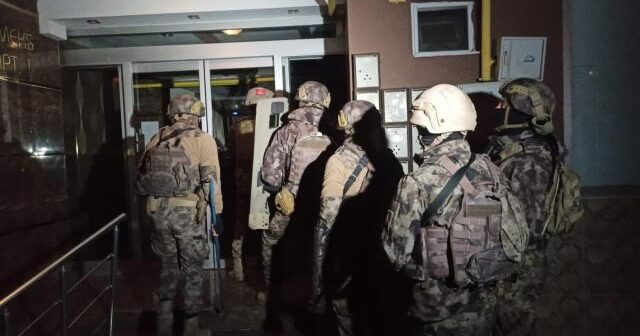Mersində FETÖ əməliyyatı: 14 həbs