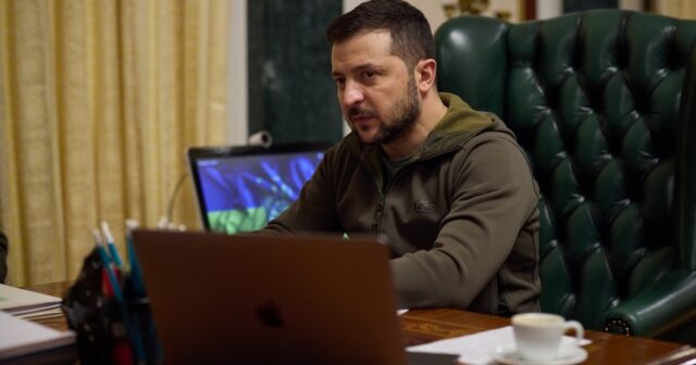 Zelenski Çexiyanın yeni Prezidentini Ukraynaya səfərə dəvət edib