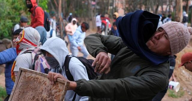 Peruda hökumət əleyhinə etirazlar davam edir