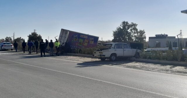 Salyanda minik və yük maşınları toqquşub, xəsarət alan var – FOTO