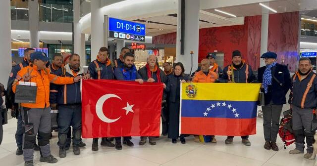 Venesuela xilasediciləri Türkiyədən ölkələrinə gedib