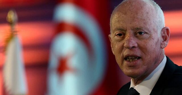 Tunis prezidenti xarici işlər nazirini istefaya göndərib