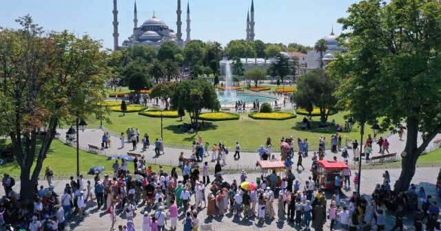 Türkiyəyə ən çox hansı ölkədən turistlərin getdiyi açıqlanıb