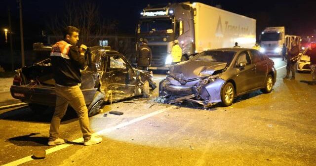Türkiyədə dəhşətli yol qəzası: 2 ölü, 3 yaralı