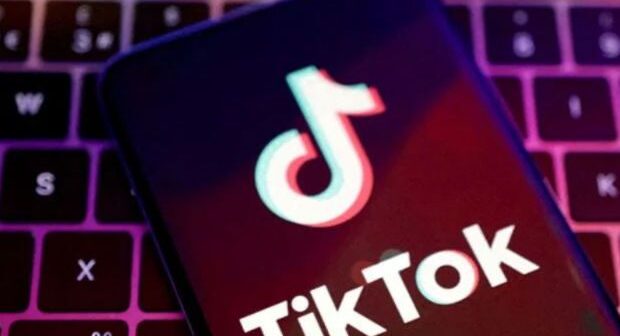 “TikTok” azyaşlılar üçün sosial şəbəkədən istifadə vaxtını məhdudlaşdırır