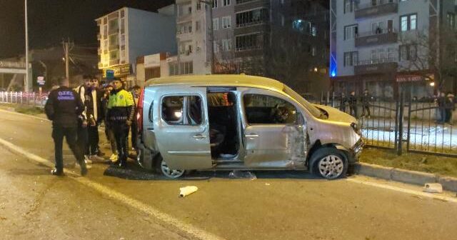 Türkiyədə iki avtomobil toqquşub: 4 yaralı var
