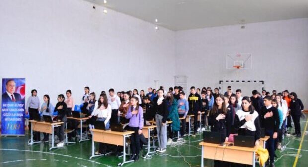 Ağstafada şagirdlər arasında elektron inşa müsabiqəsi keçirilib