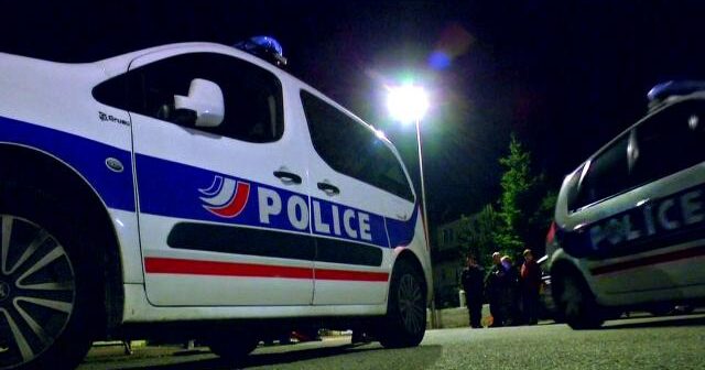 Fransada silahlı hücum: 2 ölü