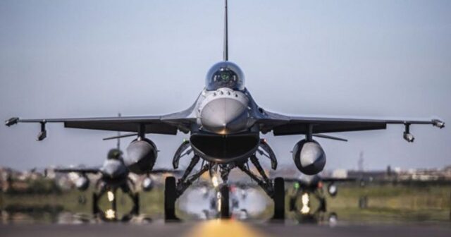KİV: “Daha 10 ukraynalı “F-16”nı idarə etmək bacarıqlarını mənimsəmək üçün ABŞ-yə gələ bilər”