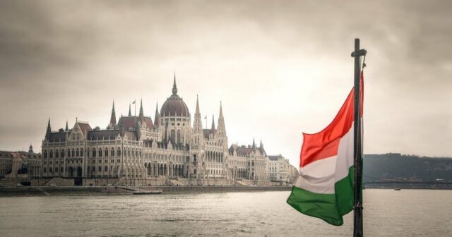 Macarıstanda hakim partiyanın deputatları Finlandiya və İsveçin NATO-ya qəbuluna qarşıdır