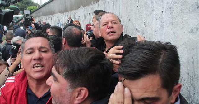 Argentinada nazir etirazçıların hücumuna məruz qalıb