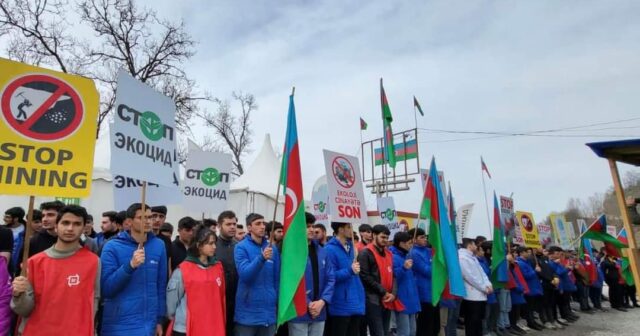 Ekofəalların Laçın-Xankəndi yolundakı aksiyasından – FOTO
