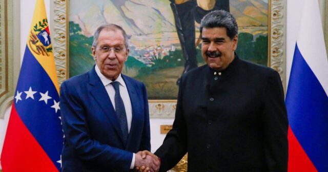 Maduro Lavrovu qəbul edib
