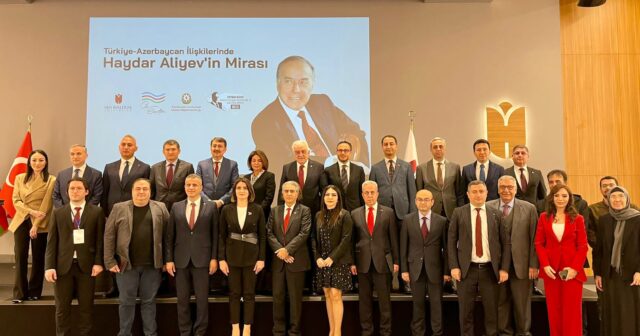 Ramil Həsən Türkiyədə Ulu öndərin 100 illiyinə həsr olunmuş beynəlxalq konfransda iştirak edib