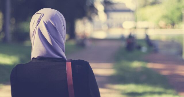 Almaniyada hicablı qadına hücum edilib