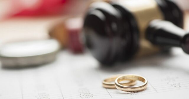 Adil Vəliyev: “Heç bir halda boşanmaların qarşısını almaq mümkün deyil, zorla da buna ehtiyac yoxdur”