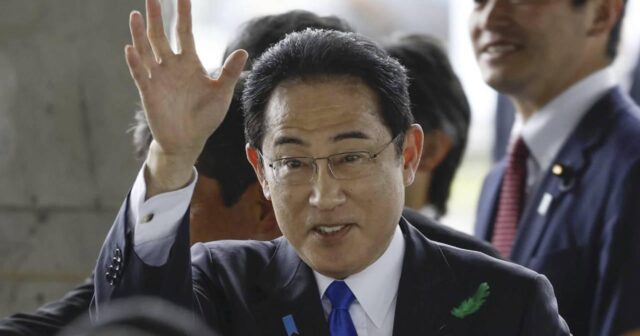 Yaponiyanın baş nazirinə hücum edən şəxs 3 aylıq psixiatrik müayinədən keçəcək