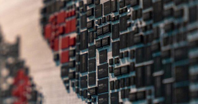 Çin ABŞ-ın ən böyük çip istehsalçısının məhsullarını qadağan edir