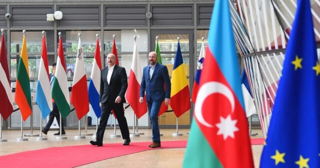 Brüsseldə Prezident İlham Əliyevin Şarl Mişel ilə görüşü başlayıb