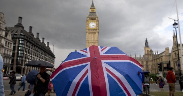 Böyük Britaniya iqtisadiyyatı birinci rübdə 0,1% artıb