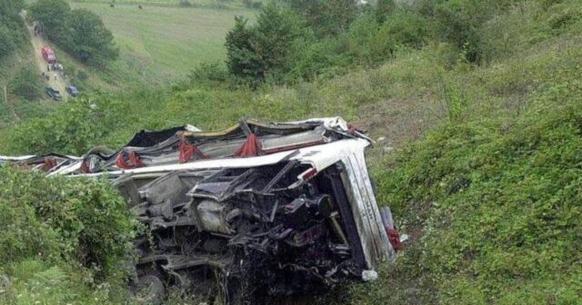 Meksikada sərnişin avtobusu dərəyə aşb: 18 nəfər ölüb, 33 nəfər yaralanıb
