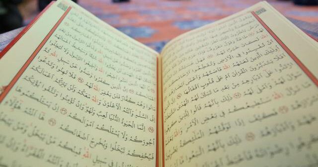 Küveyt hökuməti İsveçdə 100 min Quran paylayacaq