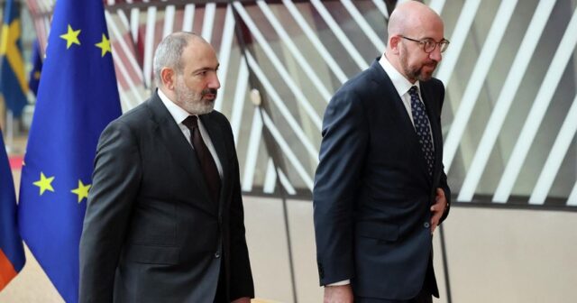Brüsseldə Paşinyanla Şarl Mişel arasında görüş başlayıb