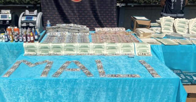 İstanbulda saxta pul əməliyyatı: 2 milyon 942 min dollar ələ keçirildi