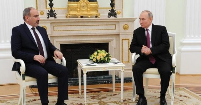 Putin və Paşinyan telefonla danışıblar, Ermənistan-Azərbaycan sülh müqaviləsini müzakirə ediblər