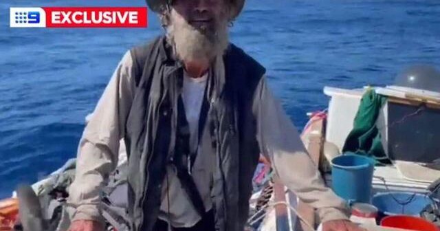 Film kimi olay: Çiy balıq yeyərək və yağış suyu içərək sağ qaldı