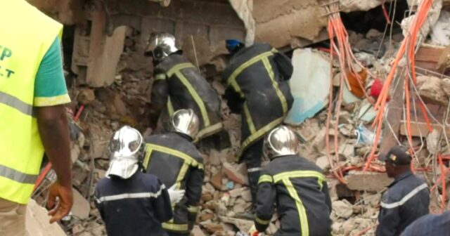Kamerunda uçan binada ölənlərin sayı 16-ya çatıb