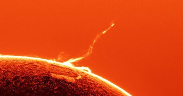 Günəşdə 20 Yer böyüklüyündə planeti uda biləcək partlayış