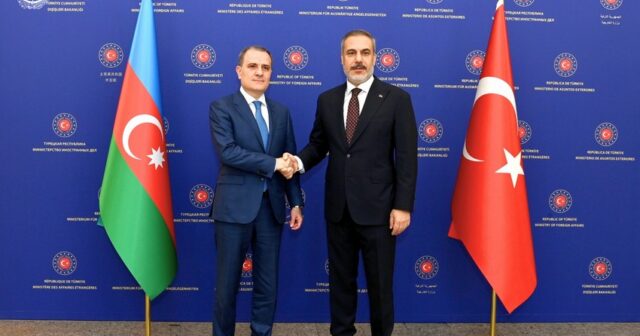 Ceyhun Bayramov Hakan Fidanı təbrik edib
