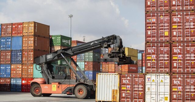 Almaniya iqtisadiyyatı qış tənəzzülündən sonra ikinci rübdə durğunluq yaşayır