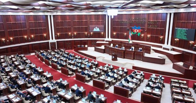 Milli Məclis deputatlarının tətili gələn həftə başa çatır