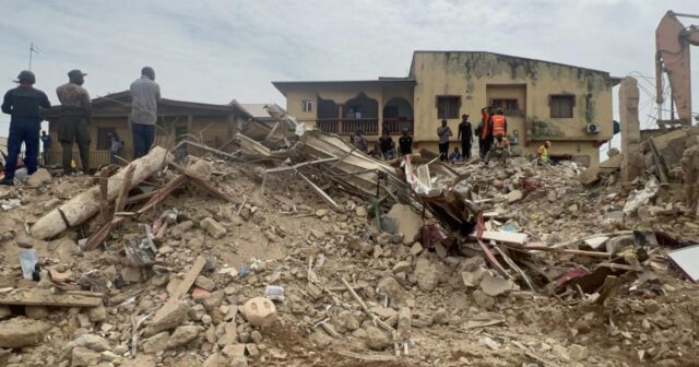 Nigeriyada bina çöküb: 2 nəfər ölüb, 37 nəfər yaralanıb