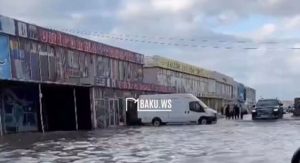 “Binə” və “Sədərək” ticarət mərkəzlərini su basıb, əraziyə xilasetmə qüvvələri cəlb edilib – VİDEO