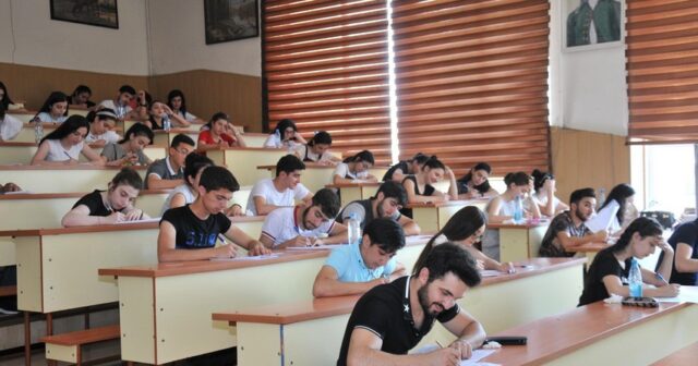 Jurnalistikaya qəbul üzrə qabiliyyət imtahanının nəticələri açıqlanıb