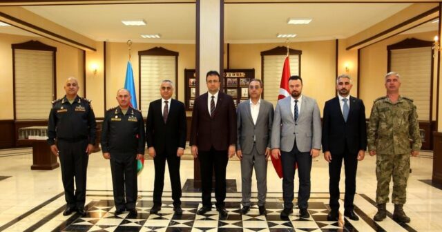 Prezidentin səlahiyyətli nümayəndəsi təmas xəttindəki vəziyyətlə maraqlanıb