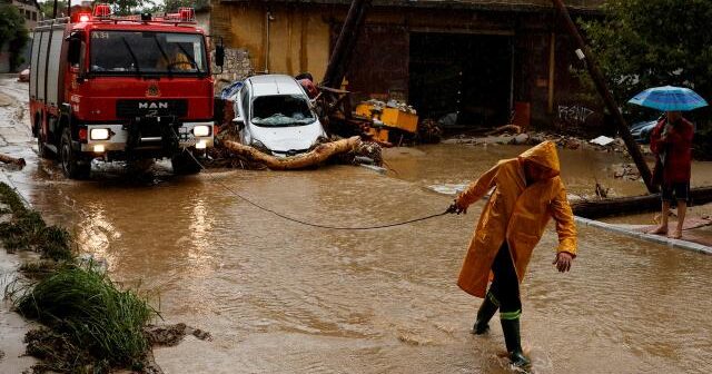 Yunanıstanda daşqınlar nəticəsində ölənlərin sayı 2 nəfərə çatıb