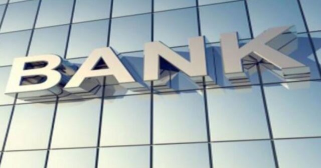 “Fitch Ratings”: “Azərbaycanda bank sektoru zəif, amma gəlirli olaraq qalmaqdadır”